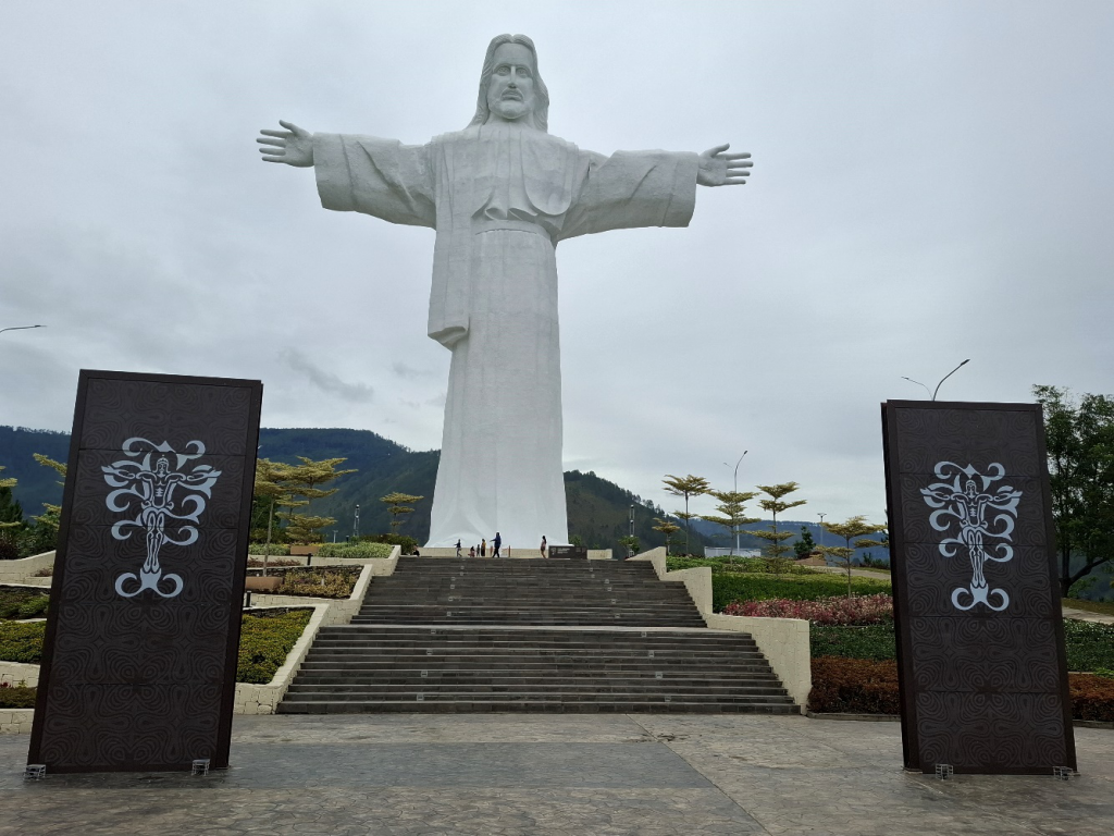 Jesus the Saviour – tallest Jesus statue in the World — Young Pioneer Tours