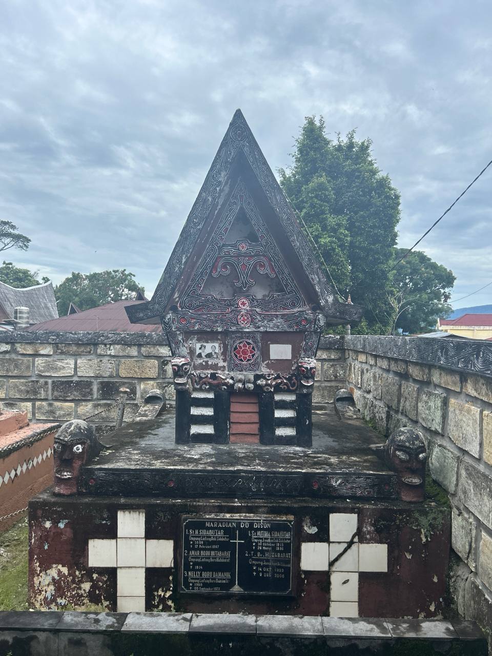 Exploring Samosir Island with Young Pioneer Tours