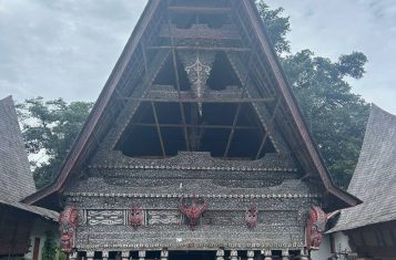 Exploring Samosir Island with Young Pioneer Tours