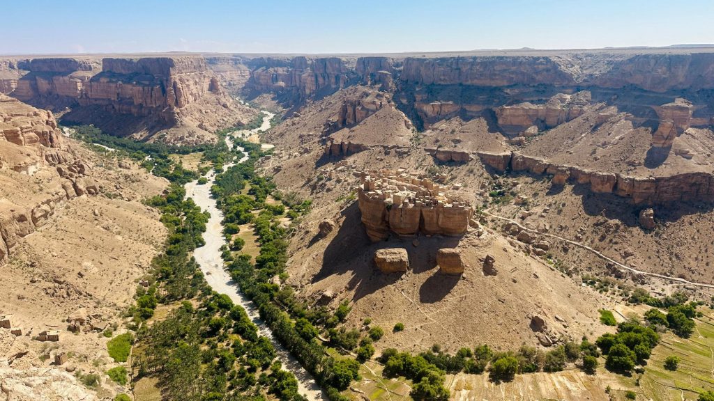 Yemen tour Wadi doan panorama