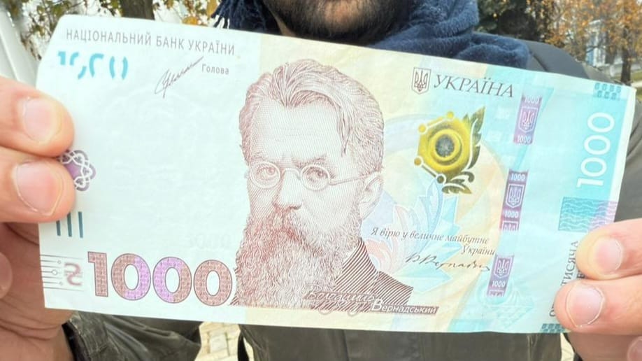 Ukrainian Currency 
1000 Hryvnias
Volodymyr Vernadsky