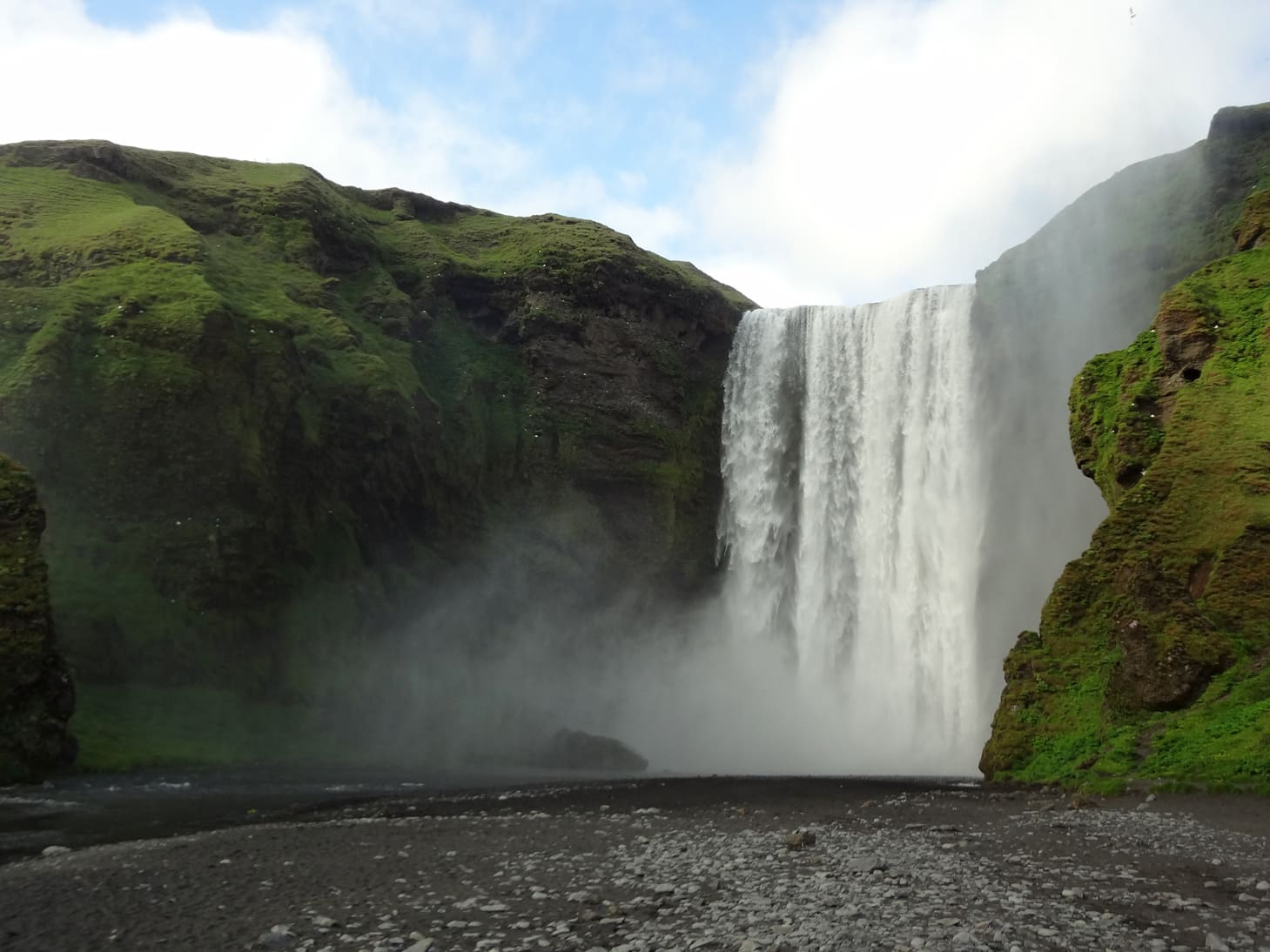 Iceland waterfalls Young Pioneer Tours