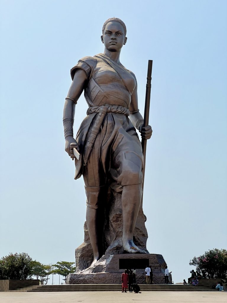 Dahomey Amazons statue Cotonou Benin