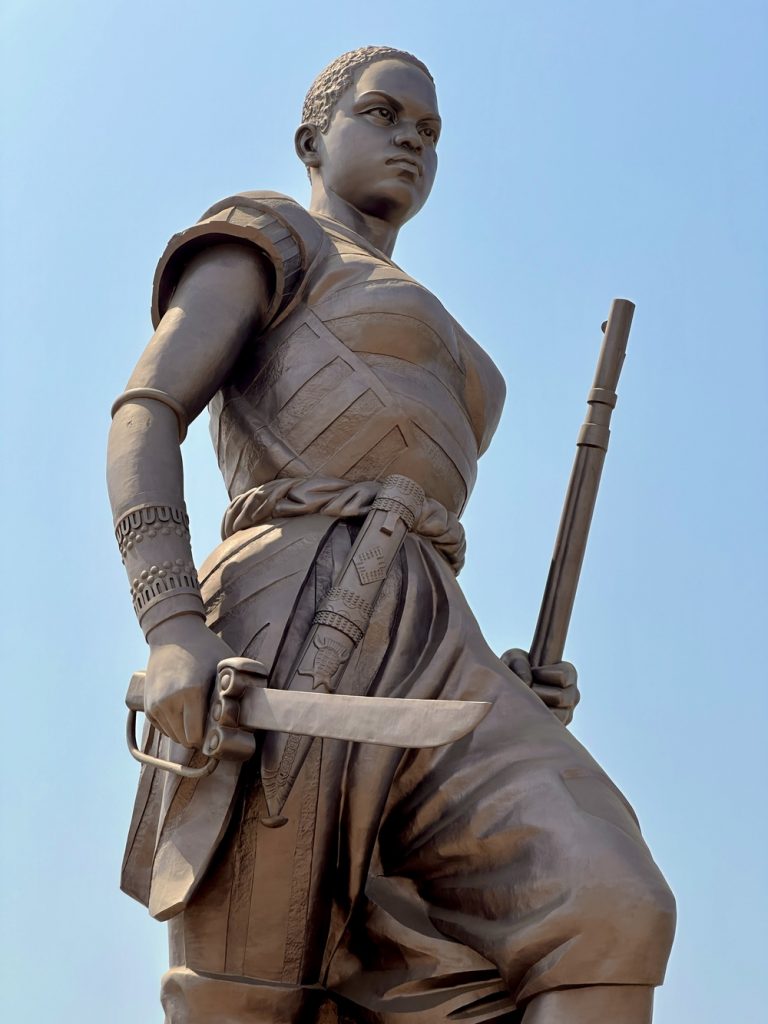 Dahomey Amazons statue Cotonou Benin